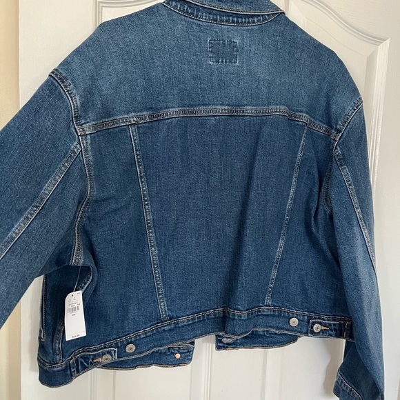 NWT Old Navy Classic Blue Jean Jacket for Women - Picture 2 of 3